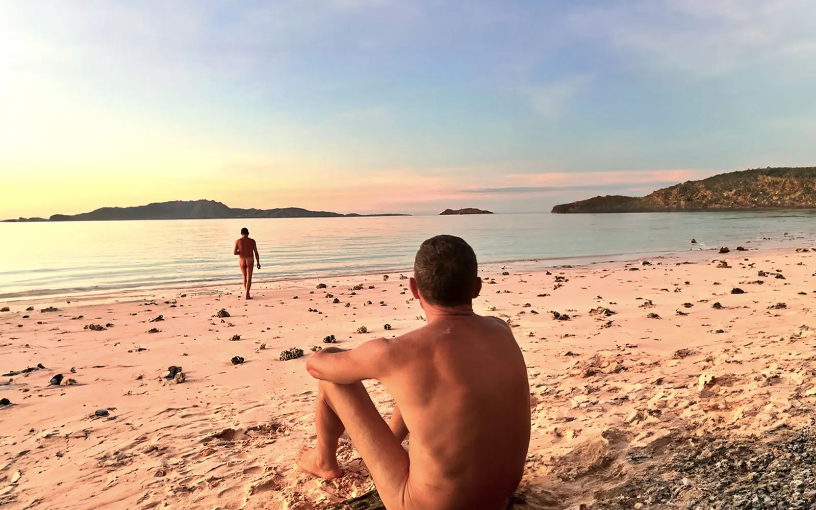 The Naked Deluxe Sail